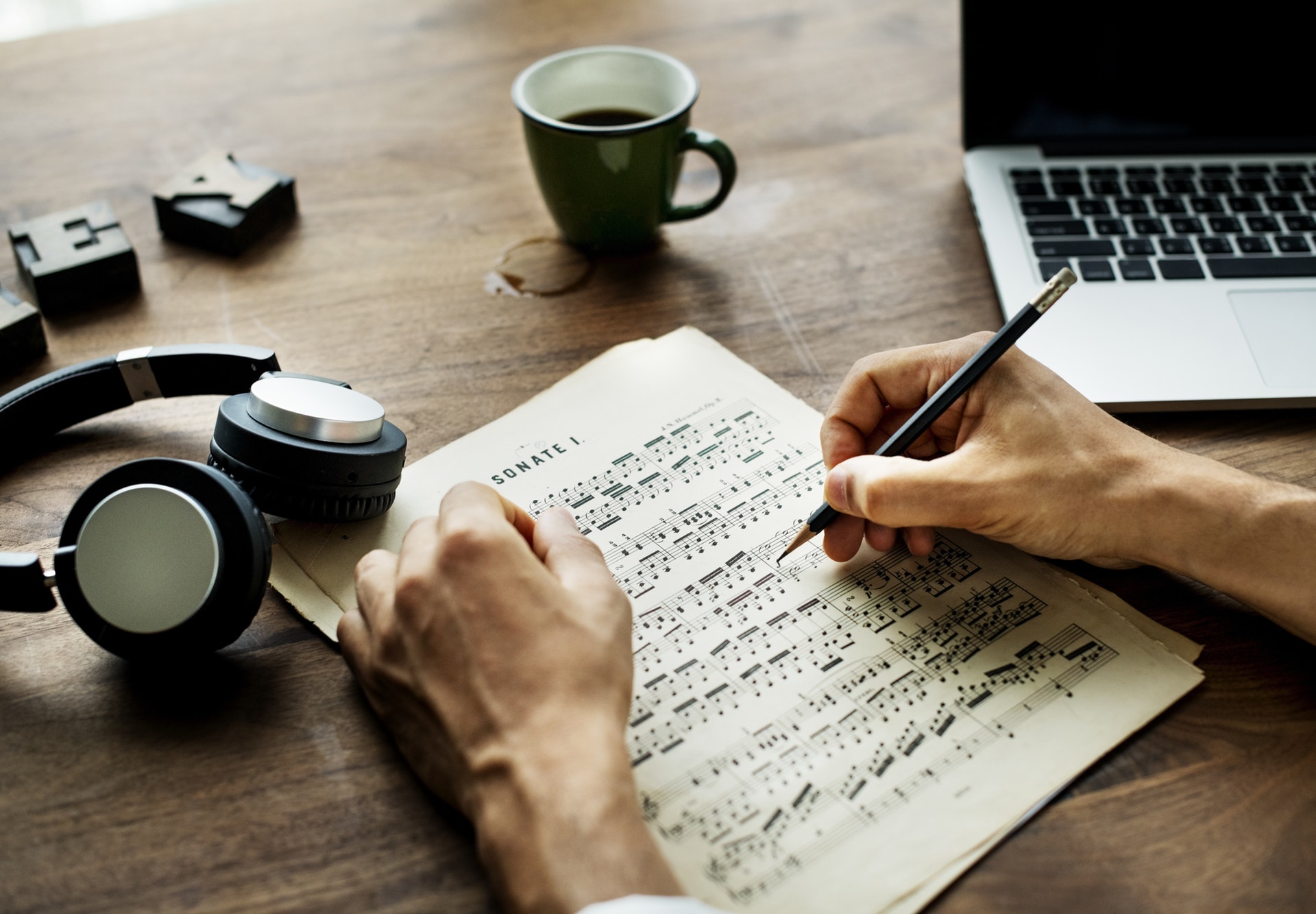 11 tips advice running guitar ukulele teaching business learn guitar for free